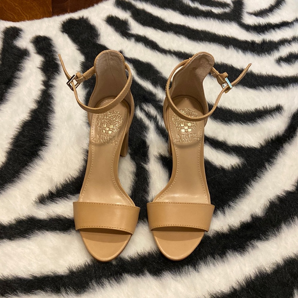 Tan strap sandal - size 4.5